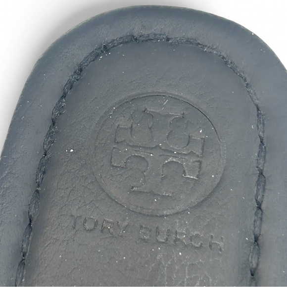 TORY BURCH Jolie Flat Thong Sandals Black/Gold 8.5M Tumbled Leather Excellent - Picture 5 of 8